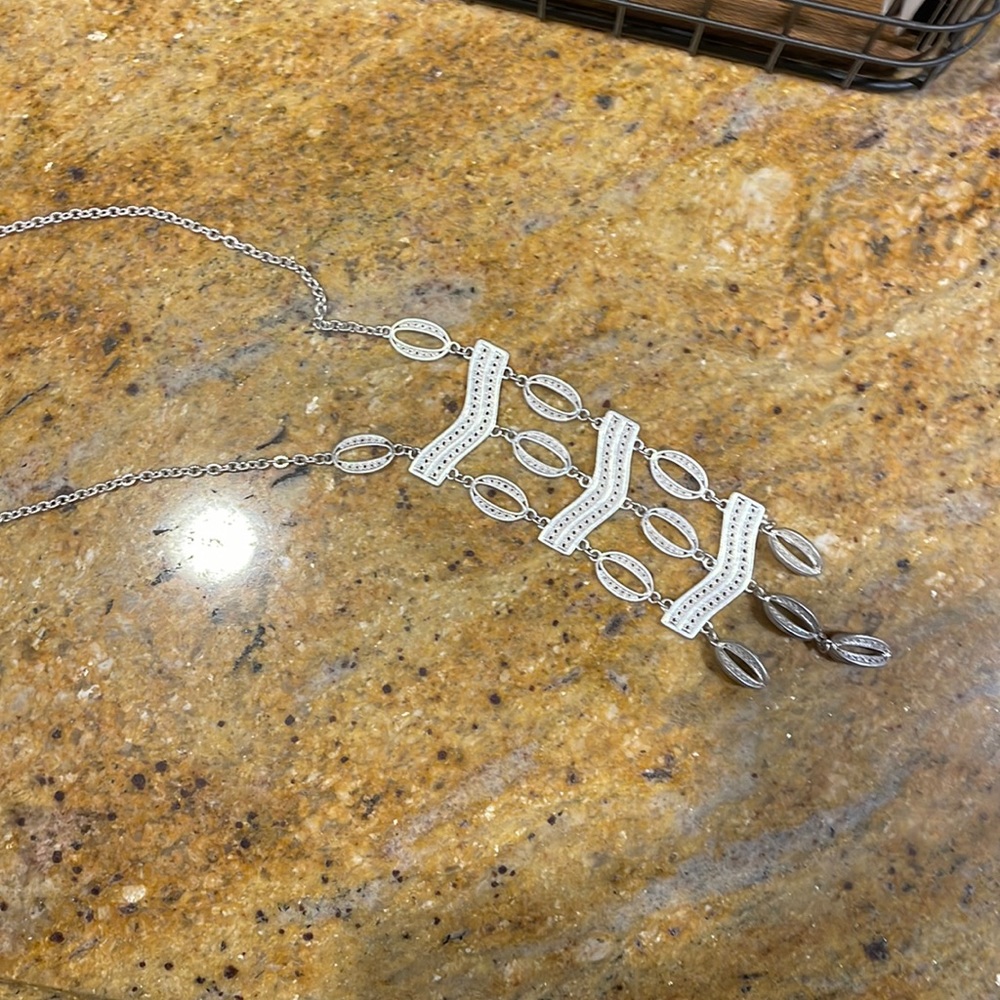 Vintage silver Stella and dot necklace